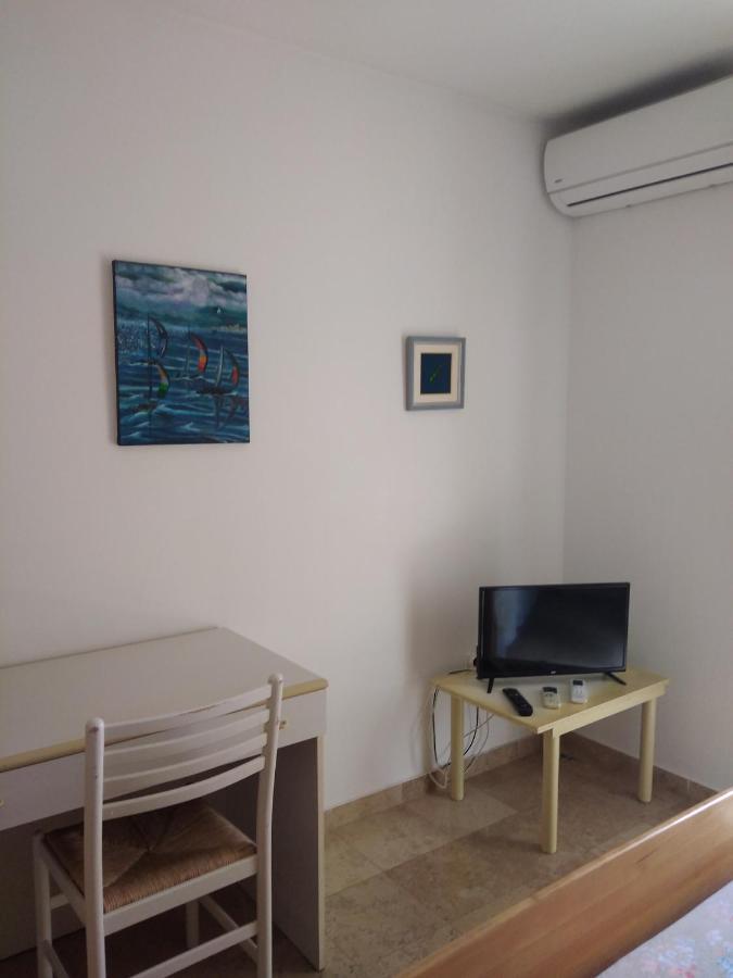 Luna Tsuki Seven Aparthotel Rovinj Exteriör bild