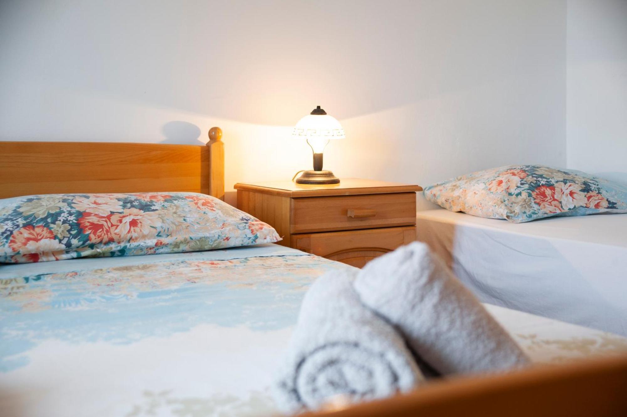 Luna Tsuki Seven Aparthotel Rovinj Exteriör bild