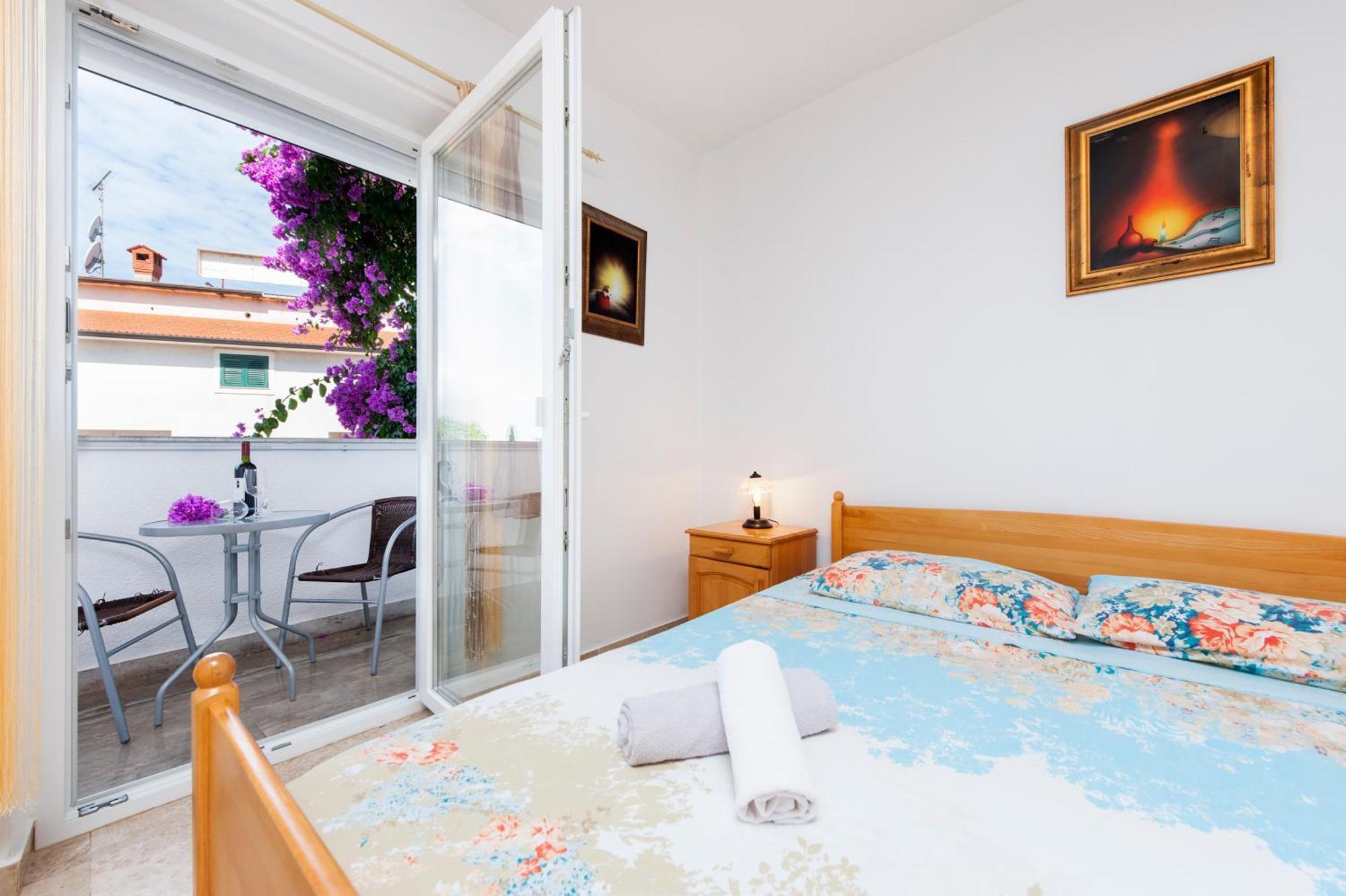 Luna Tsuki Seven Aparthotel Rovinj Exteriör bild